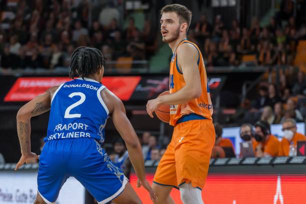 亚选手在颁 亚选手在颁